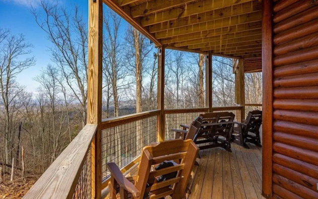 Climbing To New Heights 2 Bedroom Cabin