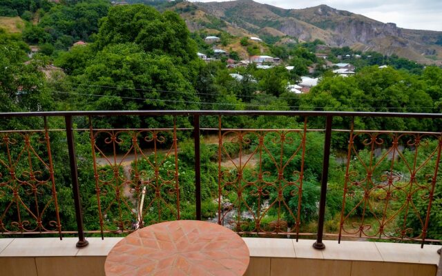 Hotel Mirhav