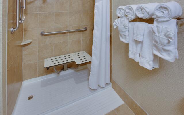 Holiday Inn Express Hotel and Suites Laurel by IHG