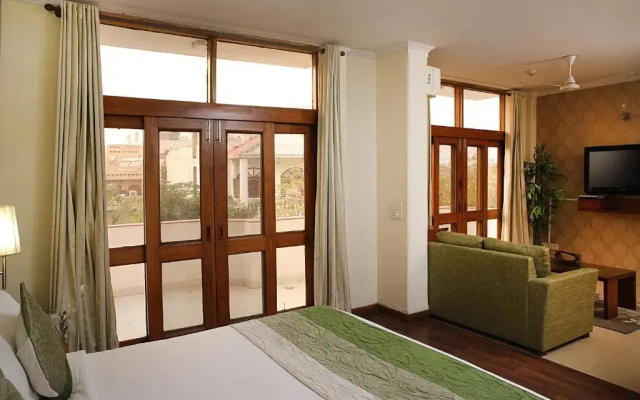 Ahuja Residency, Dlf Phase II