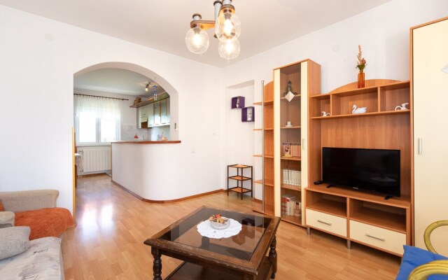 2-bedroom Krk Apartment - Near Krk Beaches & Town!