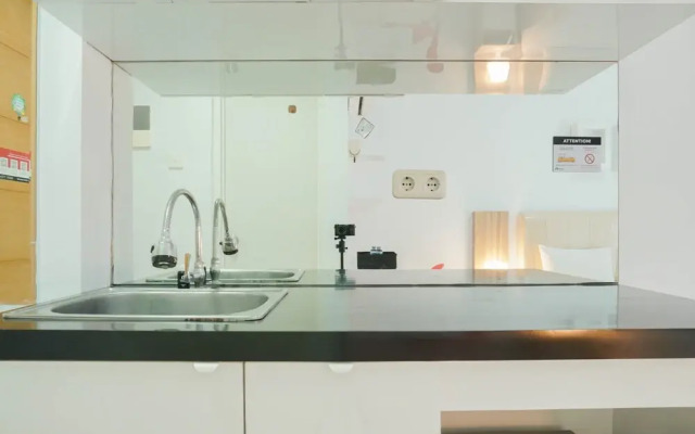 Simply Strategic and Homey Studio Signature Park Tebet Apartment