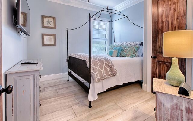 Villa Lago 1923 at Sandestin