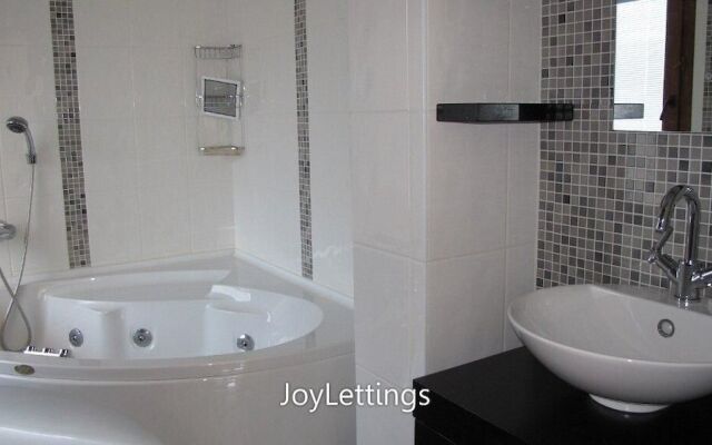 Villa FT11 by JoyLettings