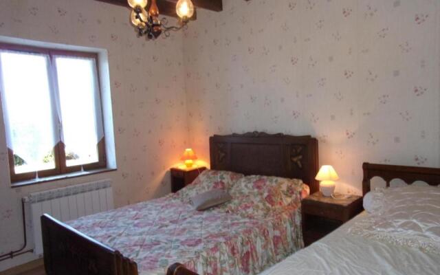 Gîte Verneix, 4 pièces, 6 personnes - FR-1-489-83