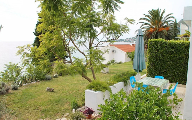 Sea View - Cosy & Comfortable - A4 Somina