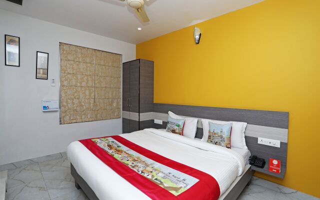 OYO 10228 Hotel Chandramouli