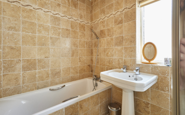 Host Stay Cromwell House