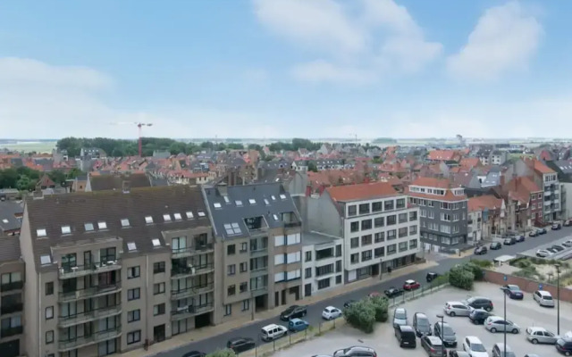 Apartment With sea View Near Raversijde