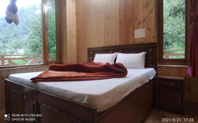 Kamal Guest House Tirthan by OYO
