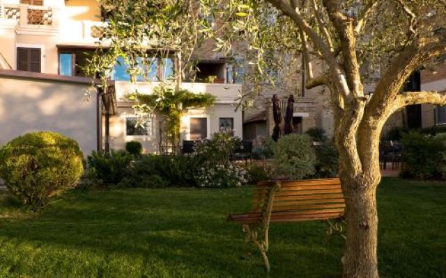 La Rocca Guest House & Spa