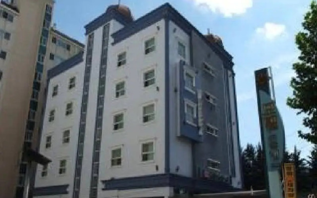 Win Motel