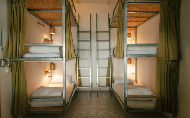 365.Hostel