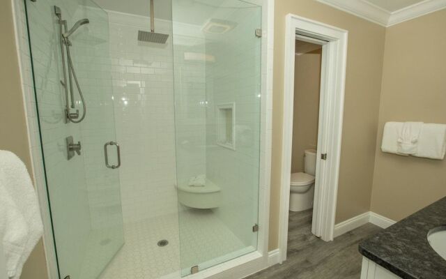 Sandpiper Cove 1115 3 Bedroom Condo by RedAwning