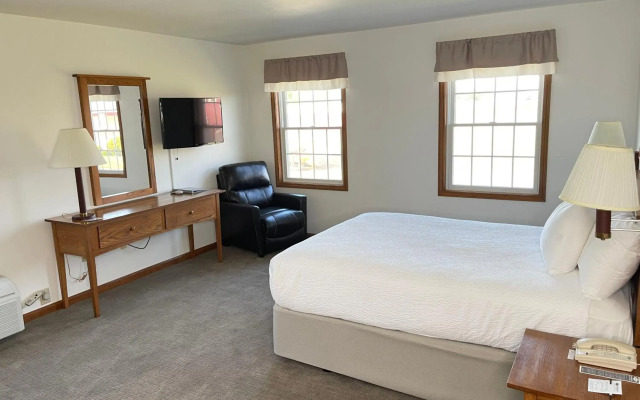 Farmstead Inn & Conference Center