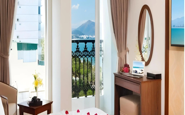Regalia Hotel – Guest Rooms – Nha Trang