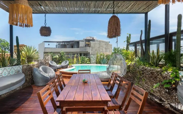 Mamazul Tulum Townhouse with chef & rooftop pool 6BR 12 people
