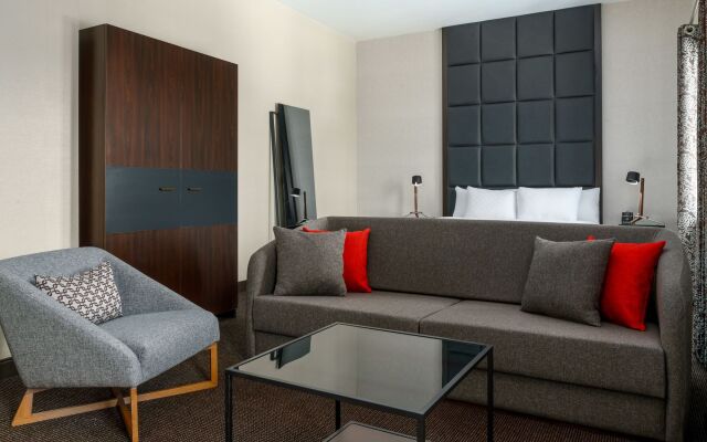 Joinery Hotel Pittsburgh, Curio Collection by Hilton