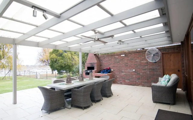 Lake House 61 Mulwala