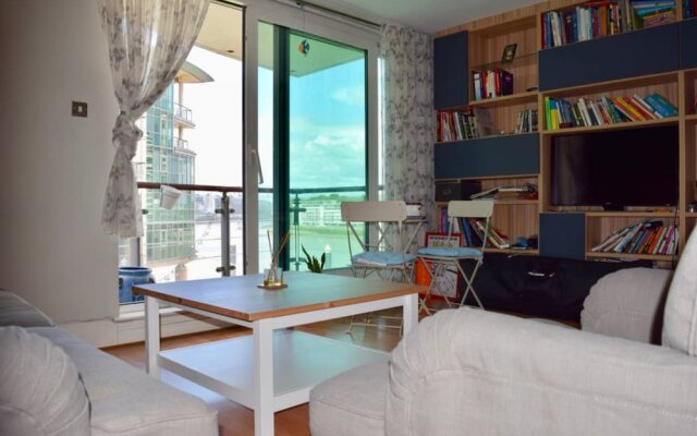 Modern 2 Bedroom Apartment With Stunning Views