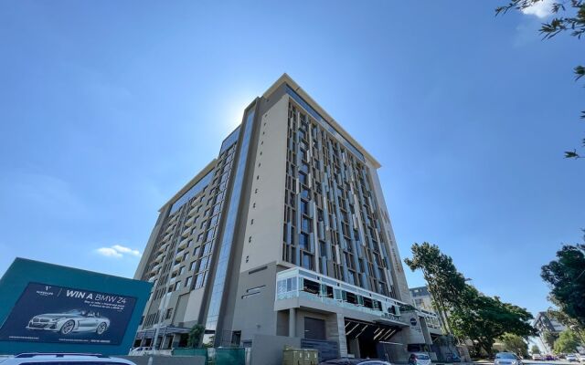 Sandton Smart Apartment Ten