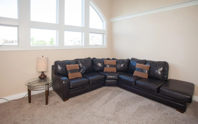 Coach's Castle - 5 Br Home