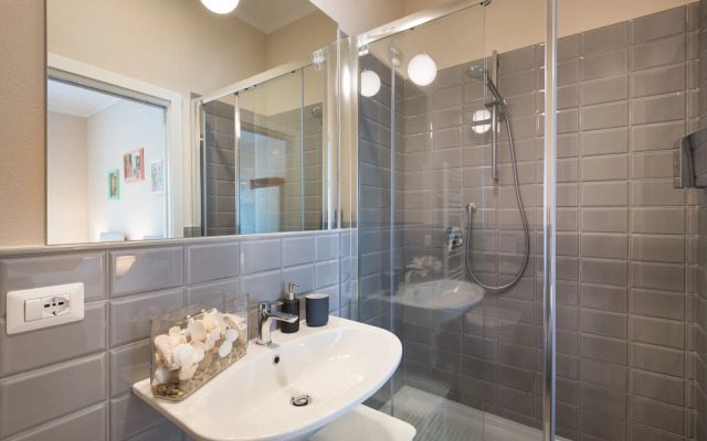 B & B La Cornice - Gina Room With Bathroom and Private Terrace