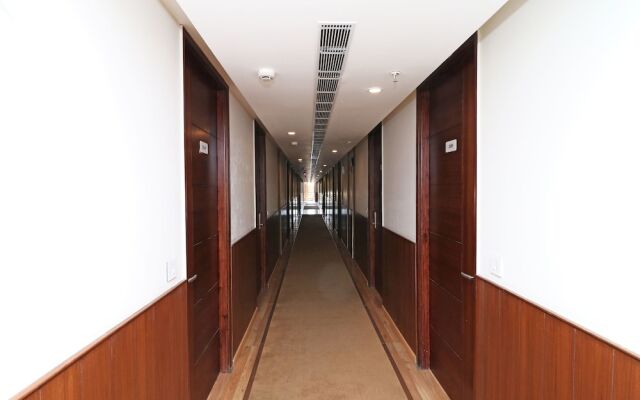 OYO 12823 Hotel Pearl Avenue
