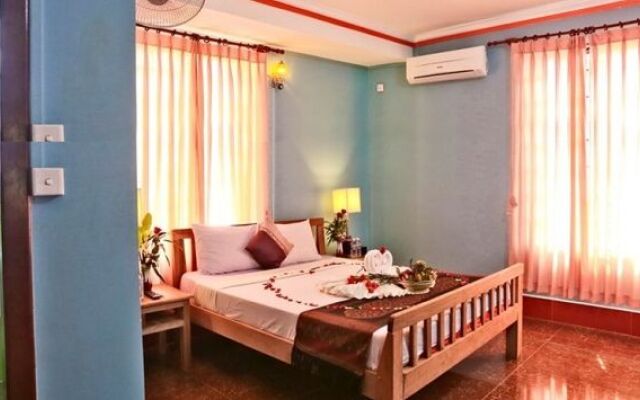 Our Joint Hotel & Guesthouse