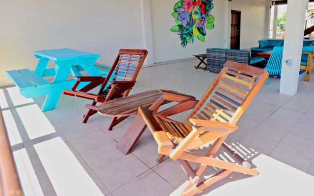 Parham Plaza Hotel
