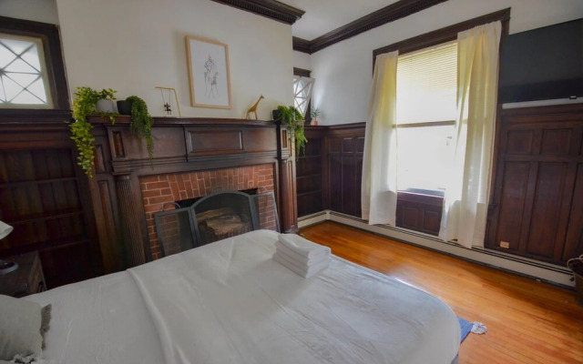 Victorian Home College Hill