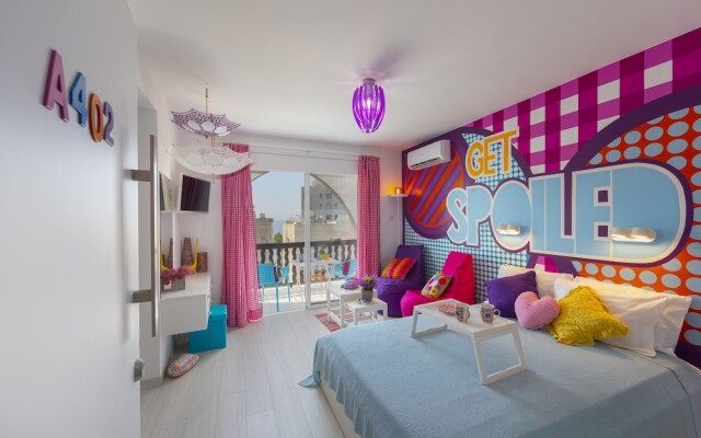 Castle Holiday Apartments
