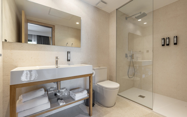 Hotel Astari
