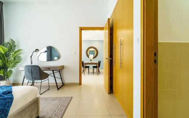 Downtown Charming Condo Close to Dubai Mall