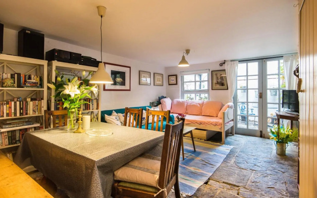 Cleo Gallery Apartments