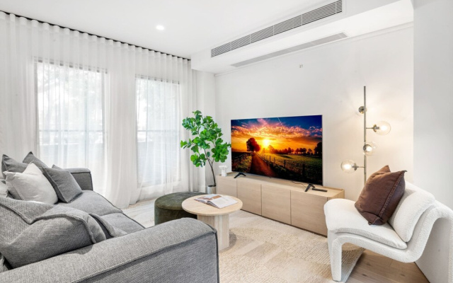 Stylish 3-bed Home Near South Melbourne Market – Guest Rooms – Melbourne