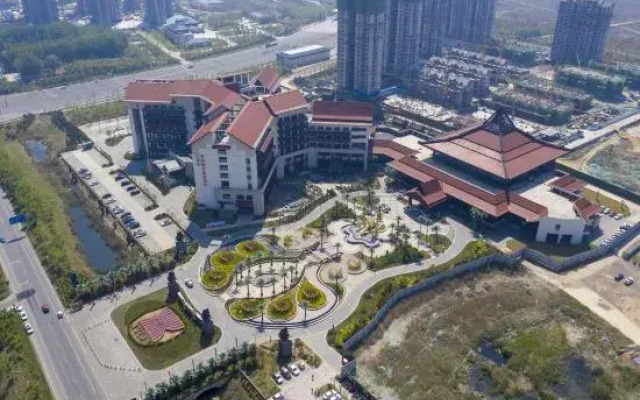 Qihe Peacock King Hot Spring Hotel