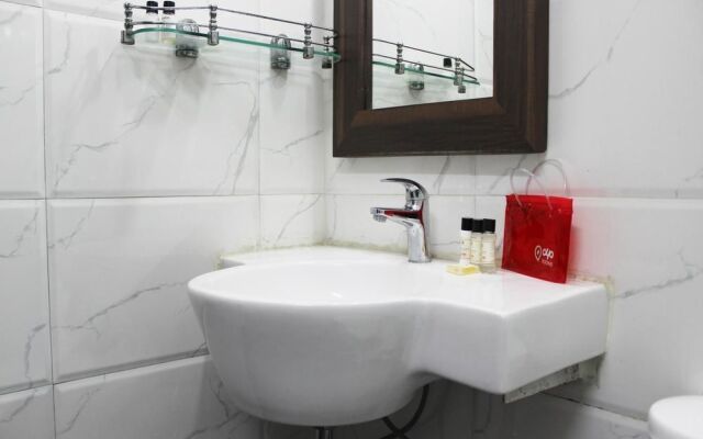 OYO Rooms Patel Nagar Market