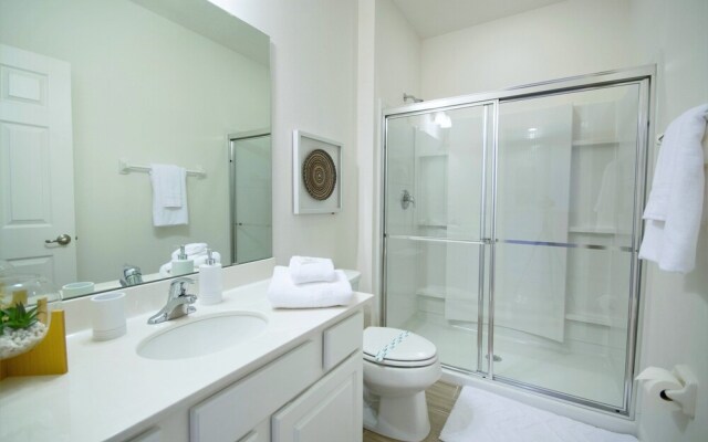 Solterra - 6025 Broad Oak Drive