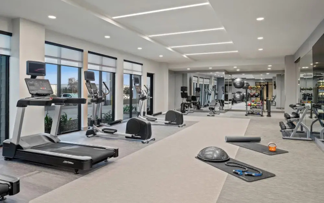 Courtyard By Marriott Woodland