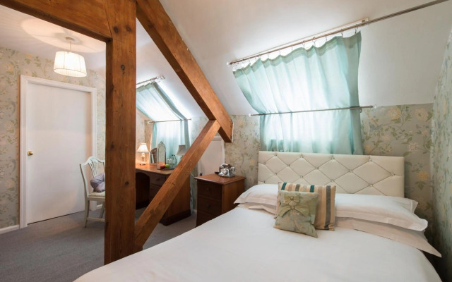 Maenan Abbey Hotel