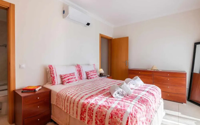 Balaia Residence 2 Bedroom Penthouse With Pool