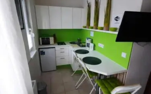 Dinda Apartman