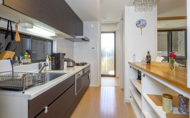 Hibiki House