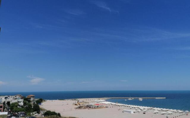 Sunrise Beachfront Relax Studio