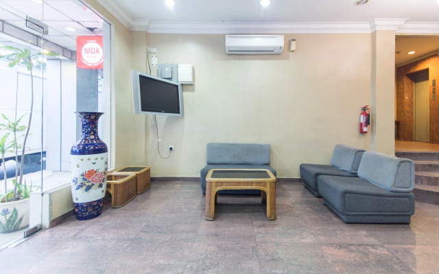 Super OYO 447 Comfort Hotel Meru