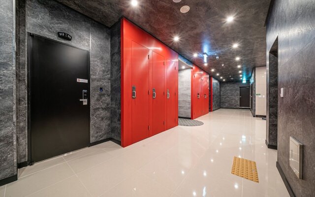 Hwaseong Hotel and You