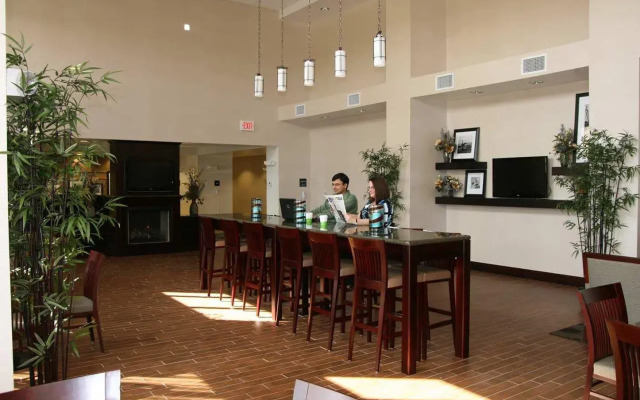 Hampton Inn & Suites Syracuse Dewitt