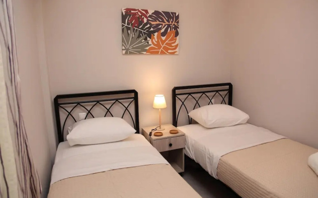 Ariadni s Athenian Apartment