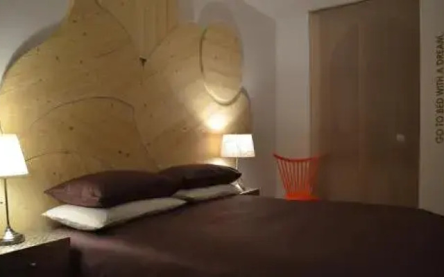 Angelina Urban Lodge